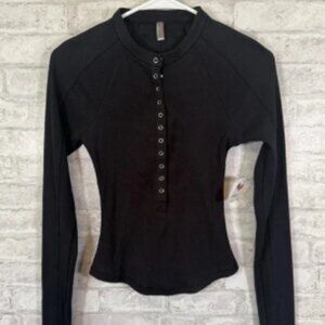 FP Movement Women's Kick Off Solid Layer Henley Black Size XS New